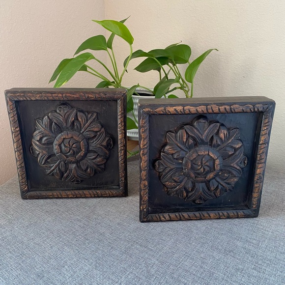 Old World ~ Wood Carved Wall Decor ~ Rosette - Picture 1 of 8